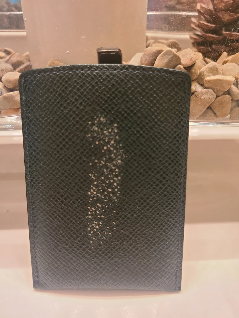 Authentic Louis Vuitton card holder in Taiga leather